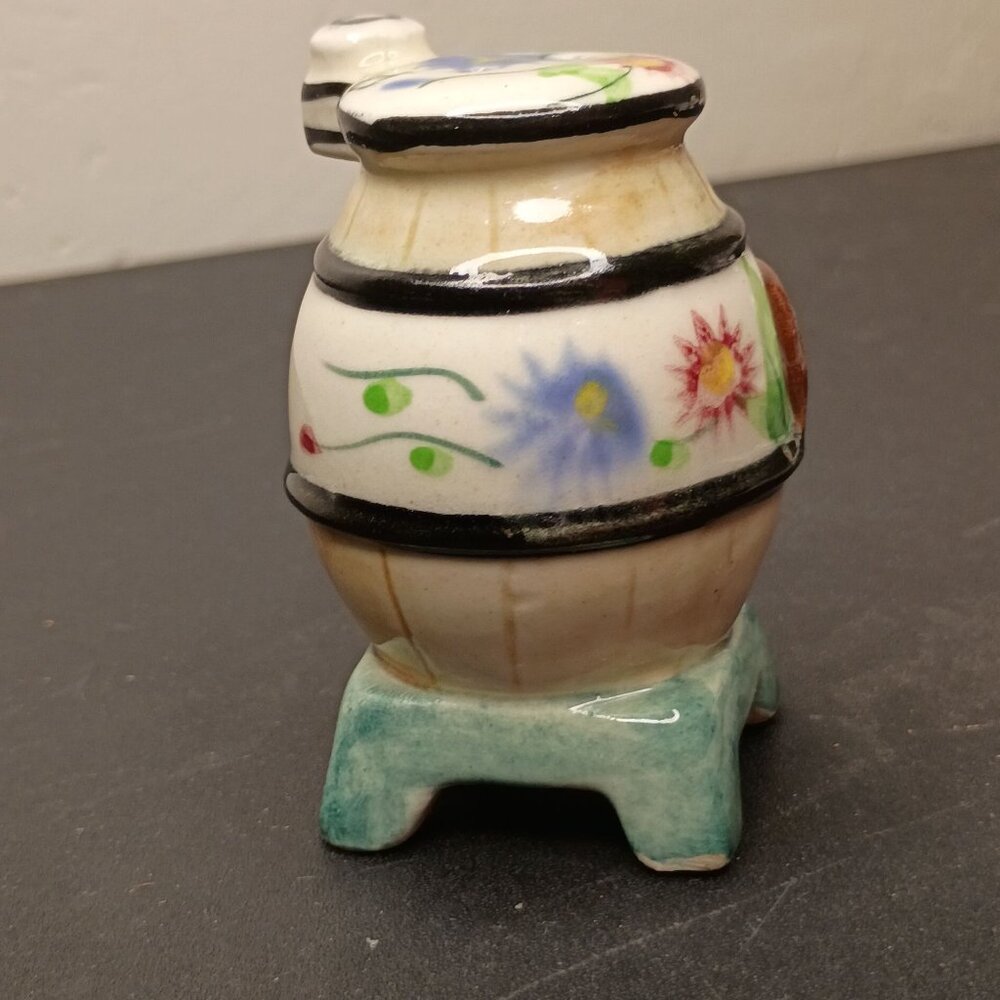 Vtg Napco Ceramics Pot Belly Stove Salt or Pepper Shaker Set Japan - Picture 9 of 12